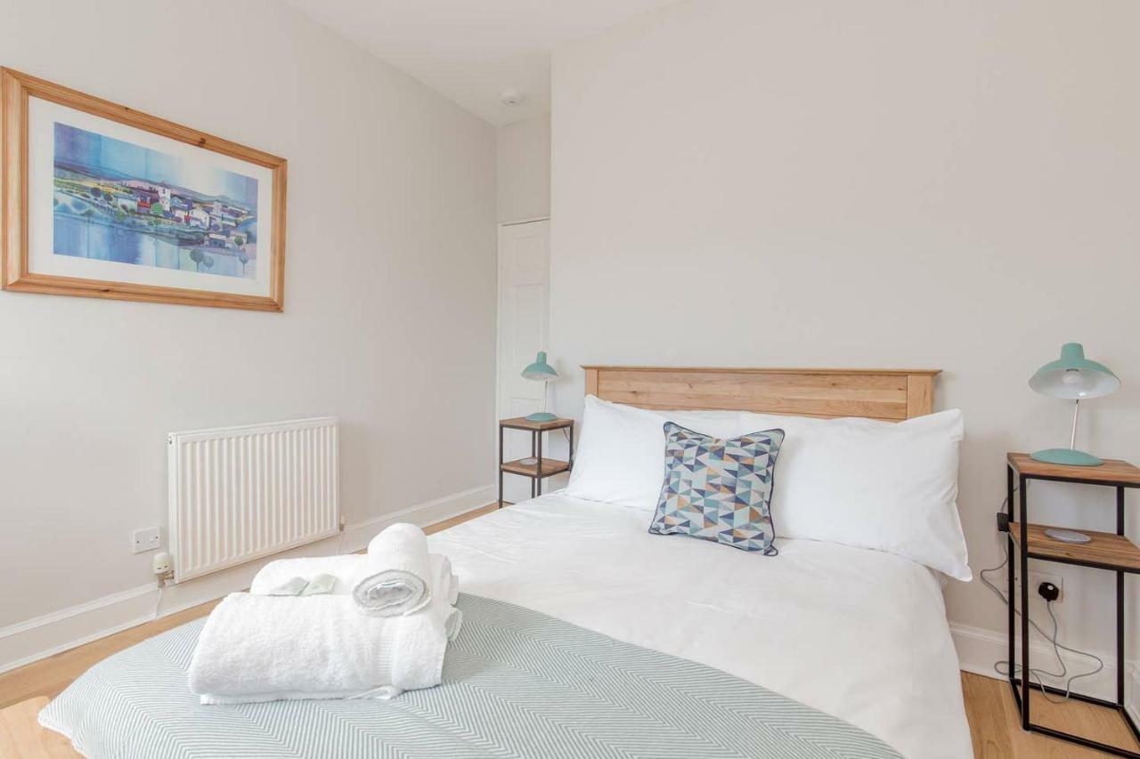 Altido Elegant Georgian 2-Bedrm Apt In Heart Of Old Town Apartment Edinburgh Exterior photo